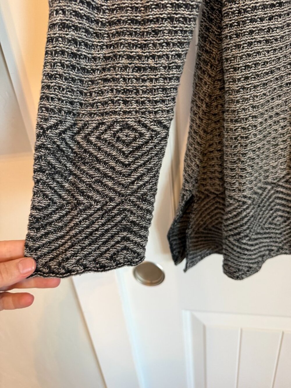 Eight Eight Eight grey cowl neck tunic sweater. Size XL - Picture 3 of 8
